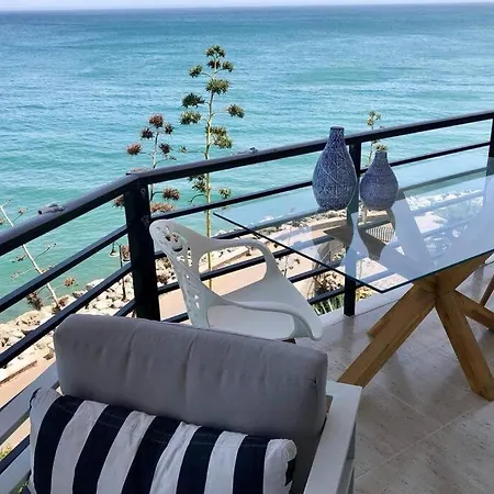 Spectacular Views! *